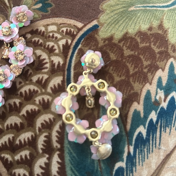 Gorgeous pink j crew pierced earrings - Picture 3 of 4